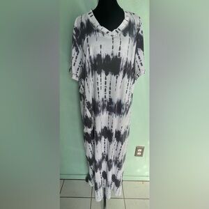 Black and White Tie-Dye Maxi Dress